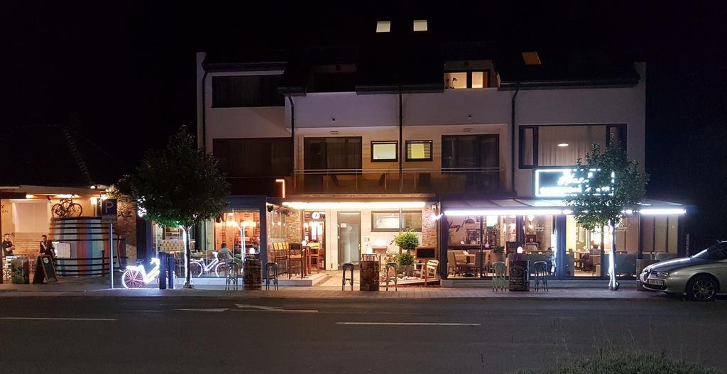 Zafir Sziget Apartman Sárvár 外观 照片